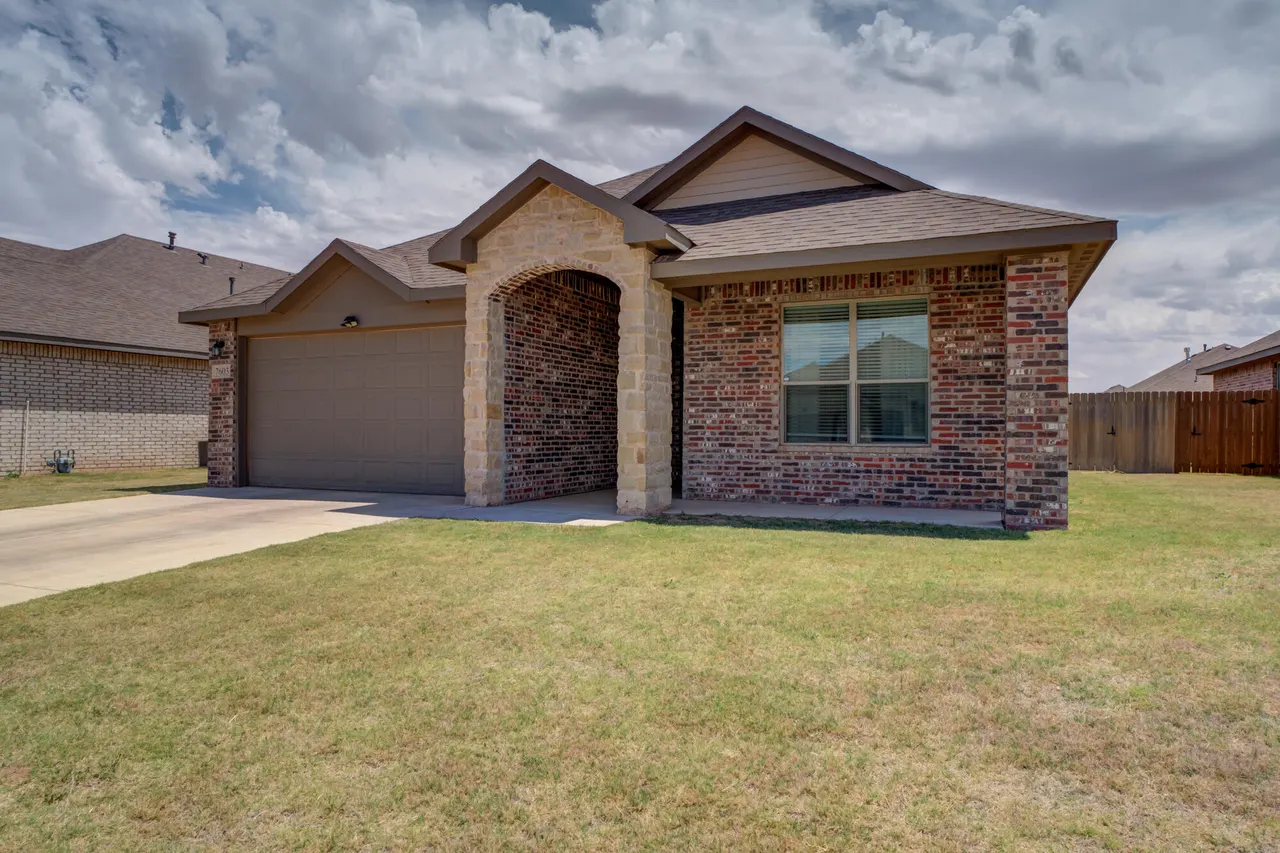 Photo 3 — 7603 60th Street, Lubbock, TX 79407