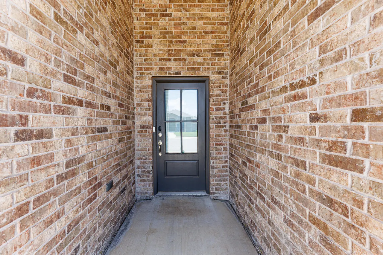 Photo 4 — 204 Cowboy Lane, Wolfforth, TX 79382