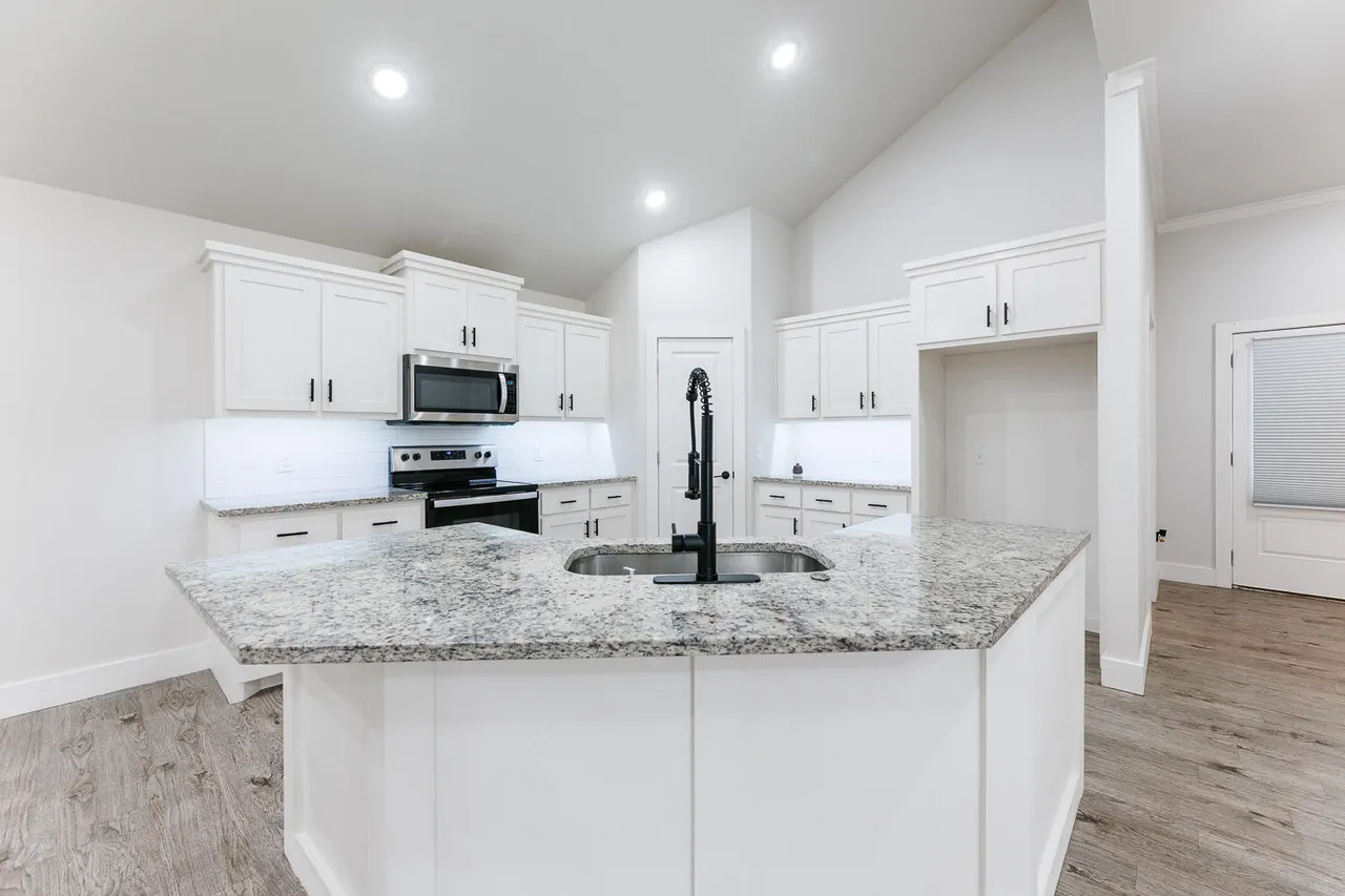 Photo 18 — 204 Cowboy Lane, Wolfforth, TX 79382