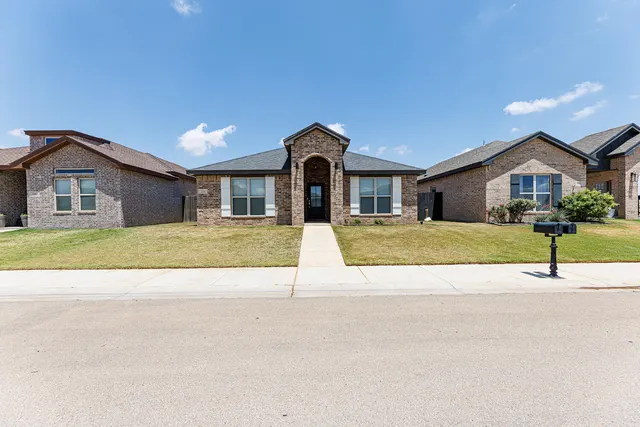 Photo 2 — 204 Cowboy Lane, Wolfforth, TX 79382