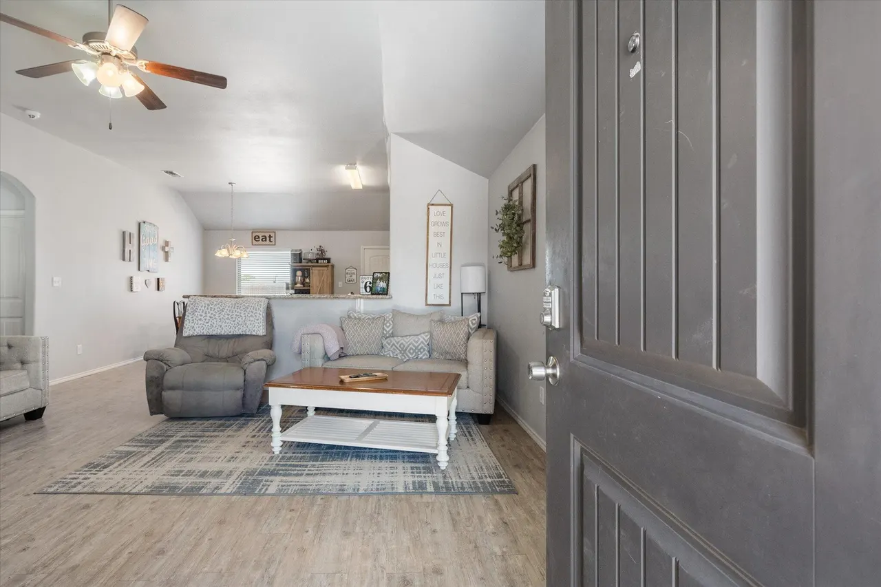 Photo 3 — 1424 Kingston Street, Wolfforth, TX 79382