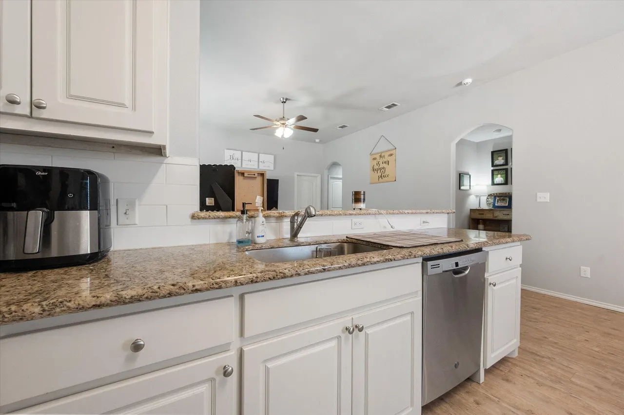 Photo 9 — 1424 Kingston Street, Wolfforth, TX 79382