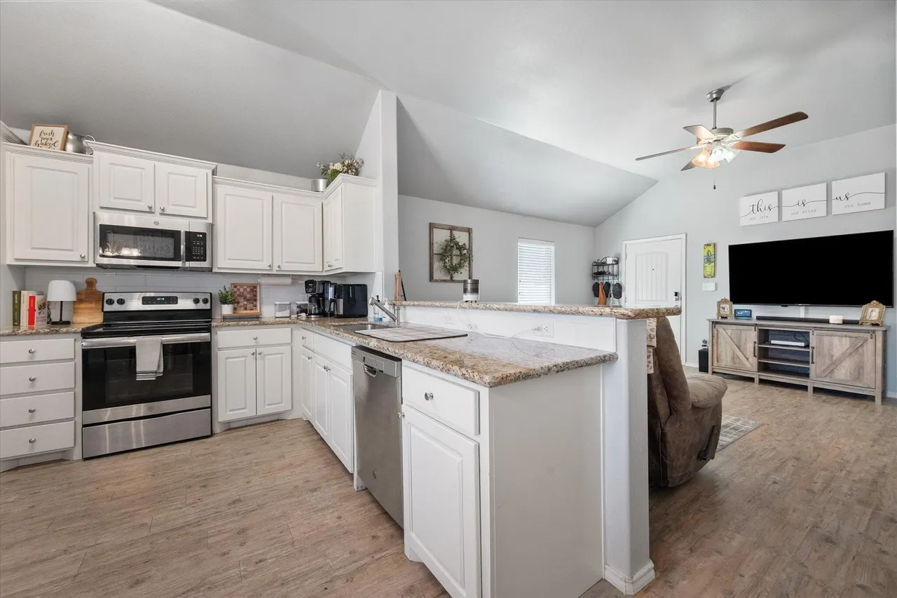 Photo 11 — 1424 Kingston Street, Wolfforth, TX 79382