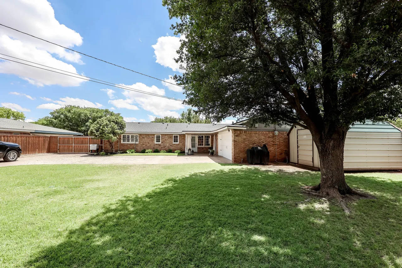 Photo 10 — 3828 53rd Street, Lubbock, TX 79413