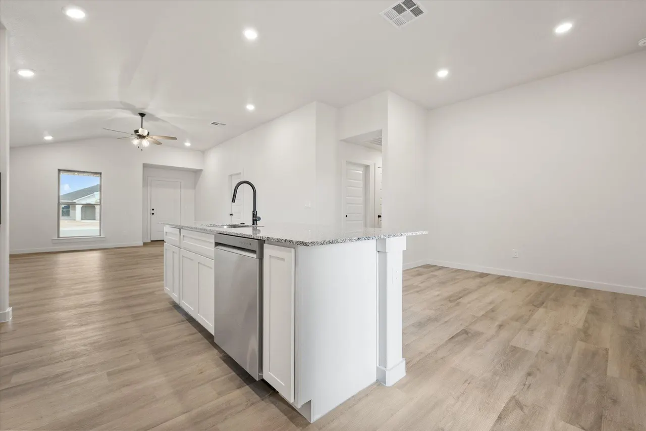 Photo 13 — 6314 Venita Avenue, Lubbock, TX 79407