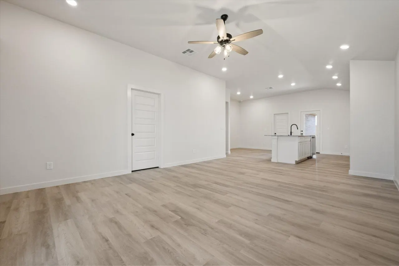 Photo 6 — 6314 Venita Avenue, Lubbock, TX 79407