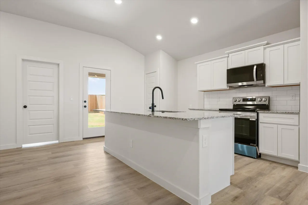 Photo 10 — 6314 Venita Avenue, Lubbock, TX 79407
