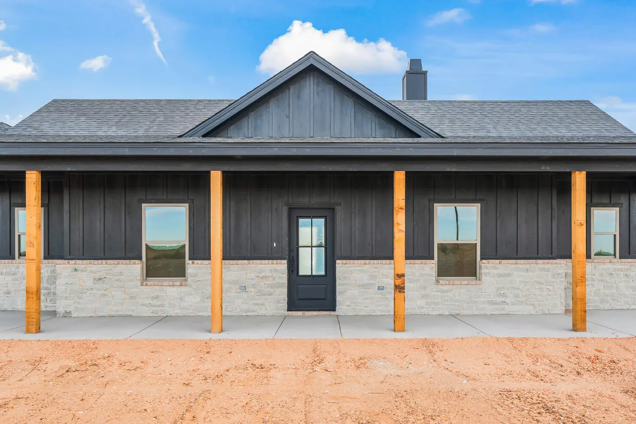 Photo 3 — 5603 County Road 6100, Lubbock, TX 79415