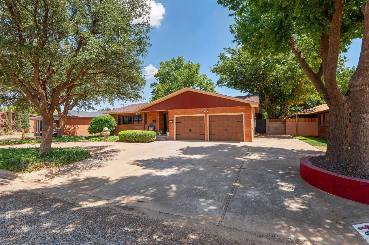 Photo 3 — 607 N 18th Street, Lamesa, TX 79331