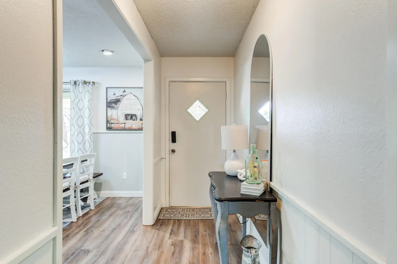 Photo 9 — 9008 Louisville Avenue, Lubbock, TX 79423