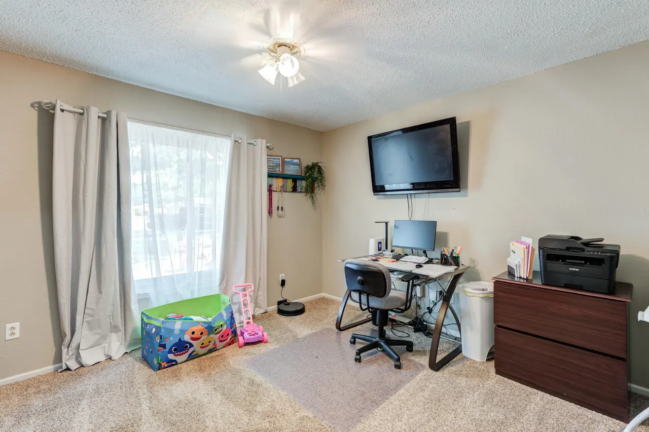 Photo 10 — 9008 Louisville Avenue, Lubbock, TX 79423