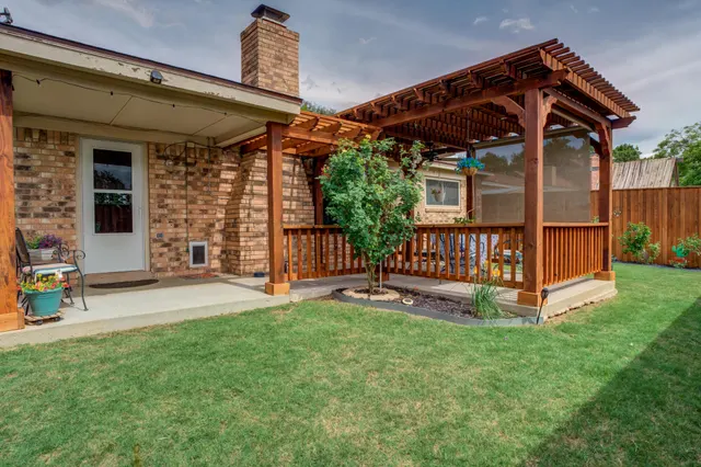 Photo 5 — 9008 Louisville Avenue, Lubbock, TX 79423