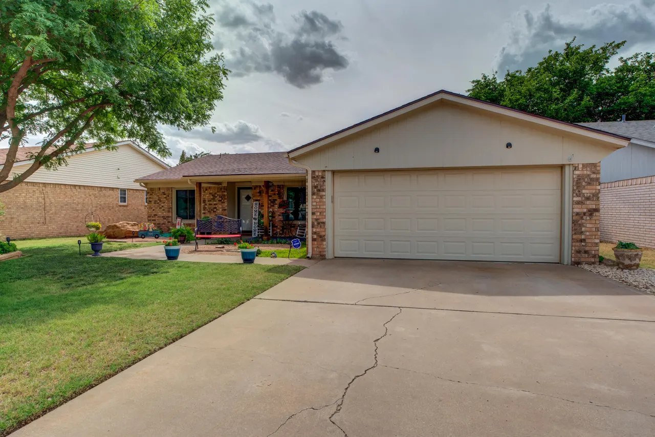 Front exterior — 9008 Louisville Avenue, Lubbock, TX 79423