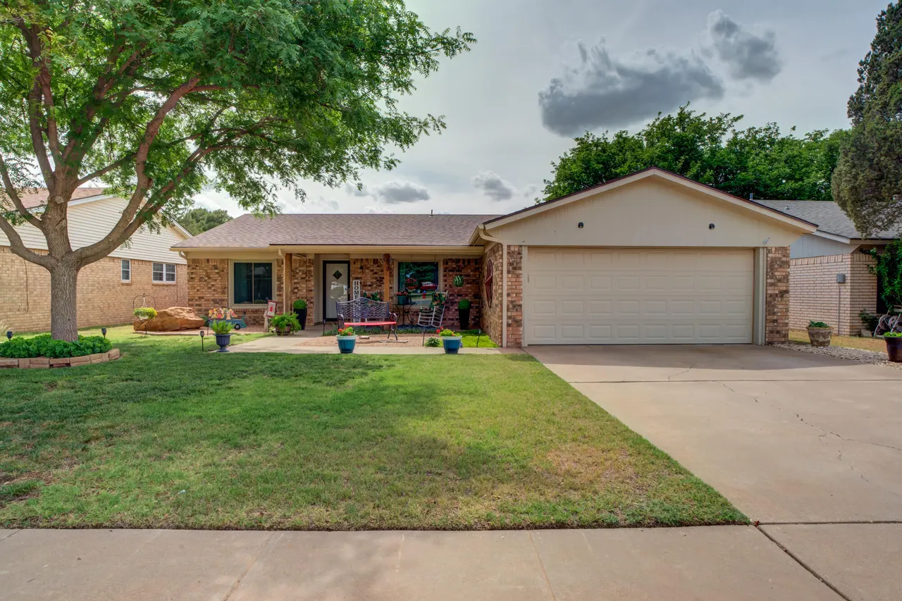 Photo 6 — 9008 Louisville Avenue, Lubbock, TX 79423