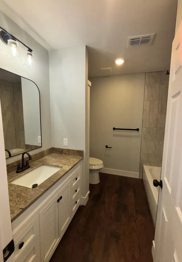 Photo 8 — 2407 Alcove Avenue, Lubbock, TX 79407