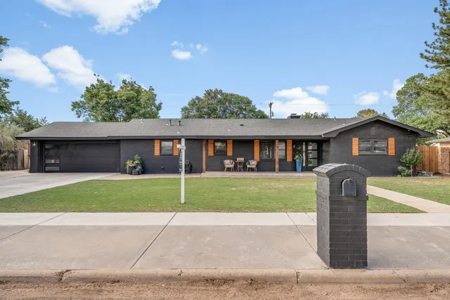 Photo 2 — 1303 8th Street, Shallowater, TX 79363