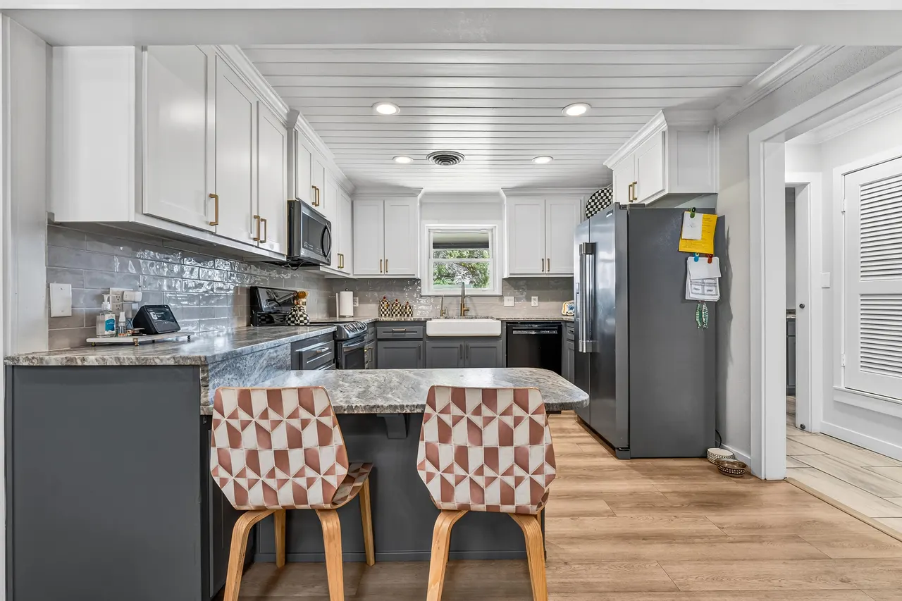 Photo 9 — 1303 8th Street, Shallowater, TX 79363