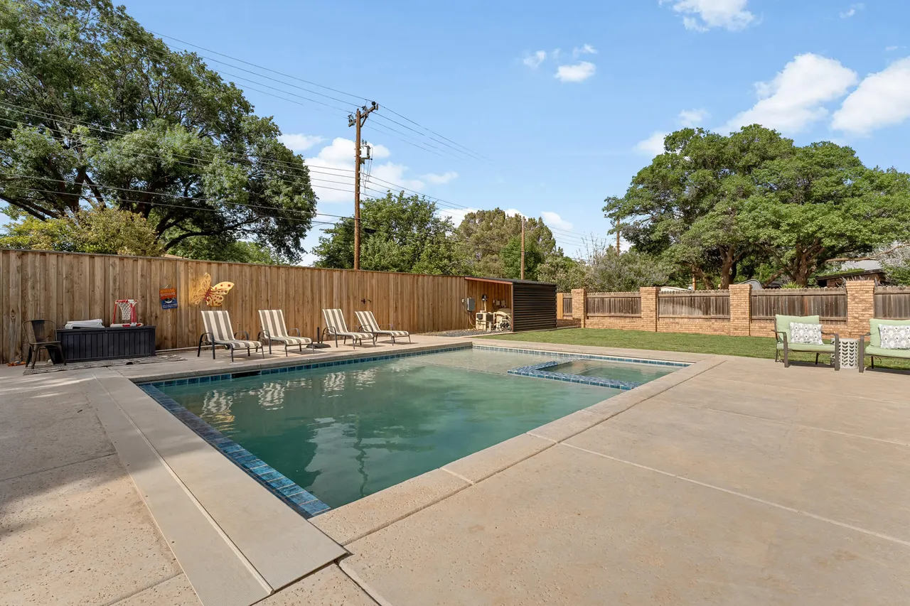 Photo 32 — 1303 8th Street, Shallowater, TX 79363