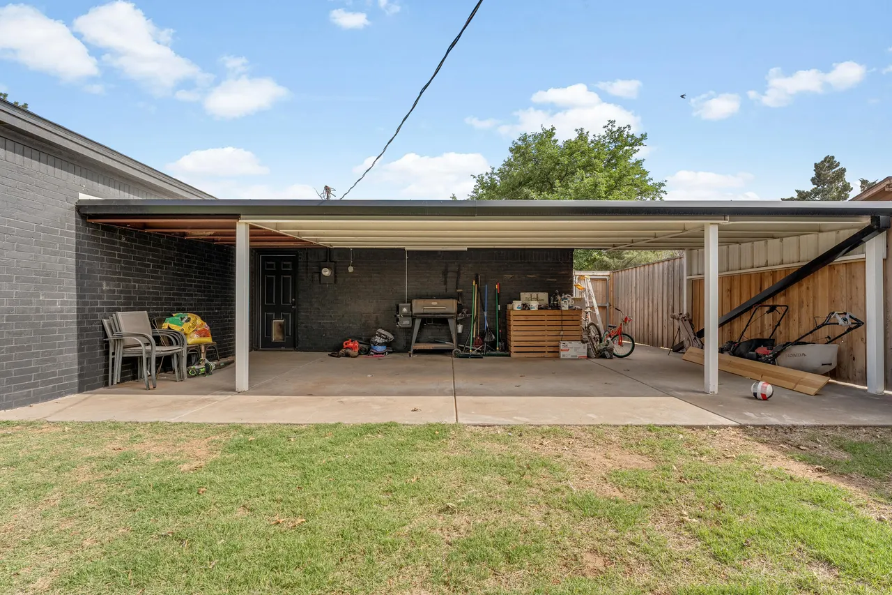 Photo 34 — 1303 8th Street, Shallowater, TX 79363