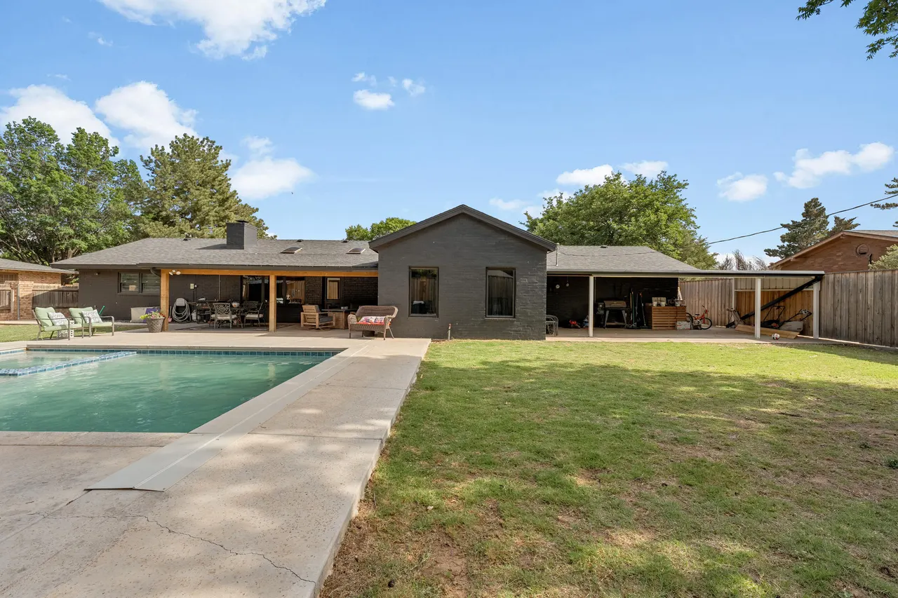 Photo 33 — 1303 8th Street, Shallowater, TX 79363