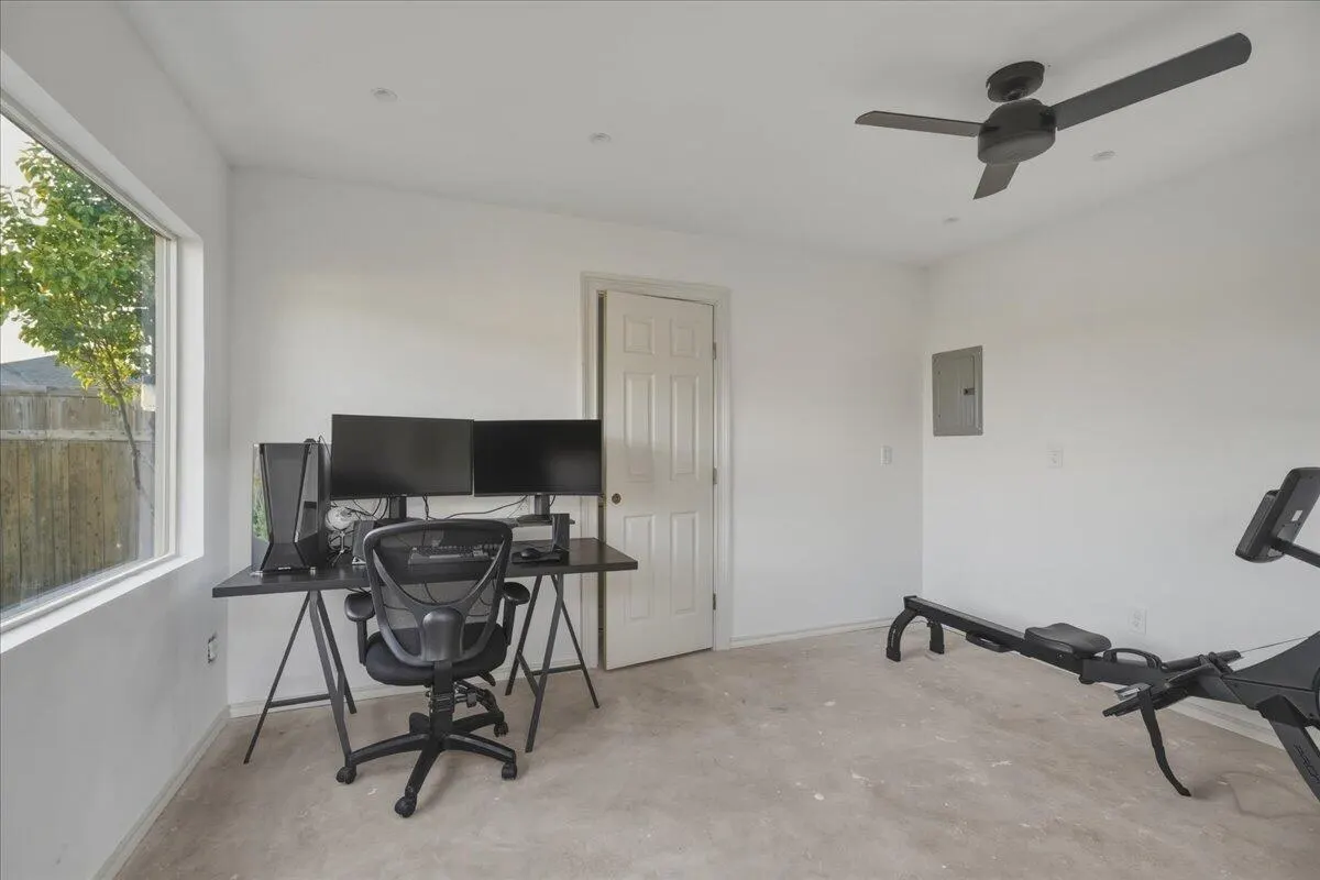 Photo 42 — 14212 Avenue V, Lubbock, TX 79423