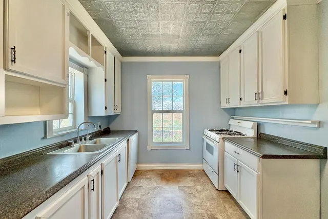 Photo 6 — 2204 Urbana Place, Lubbock, TX 79407