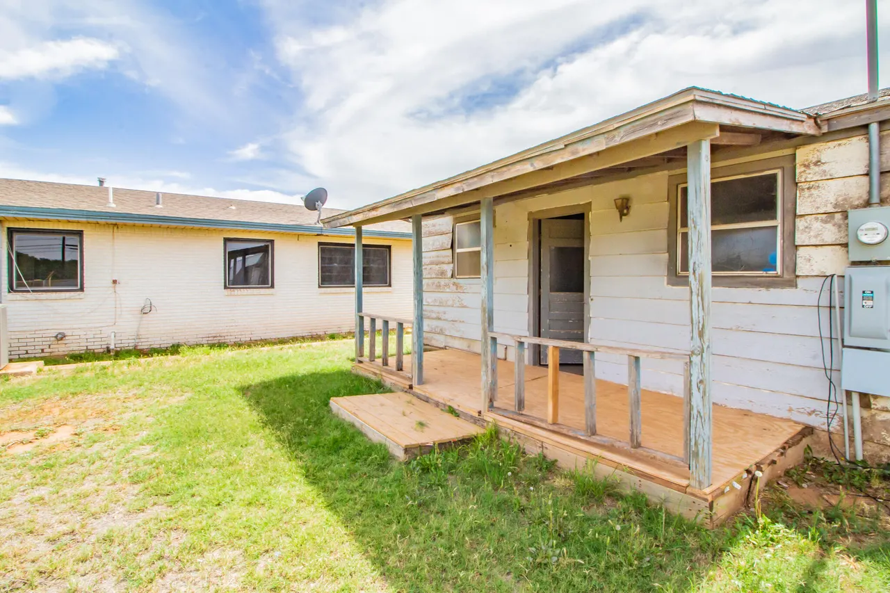 Photo 26 — 302 N 21st Place, Lamesa, TX 79331