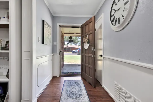 Photo 6 — 2015 53rd Street, Lubbock, TX 79412