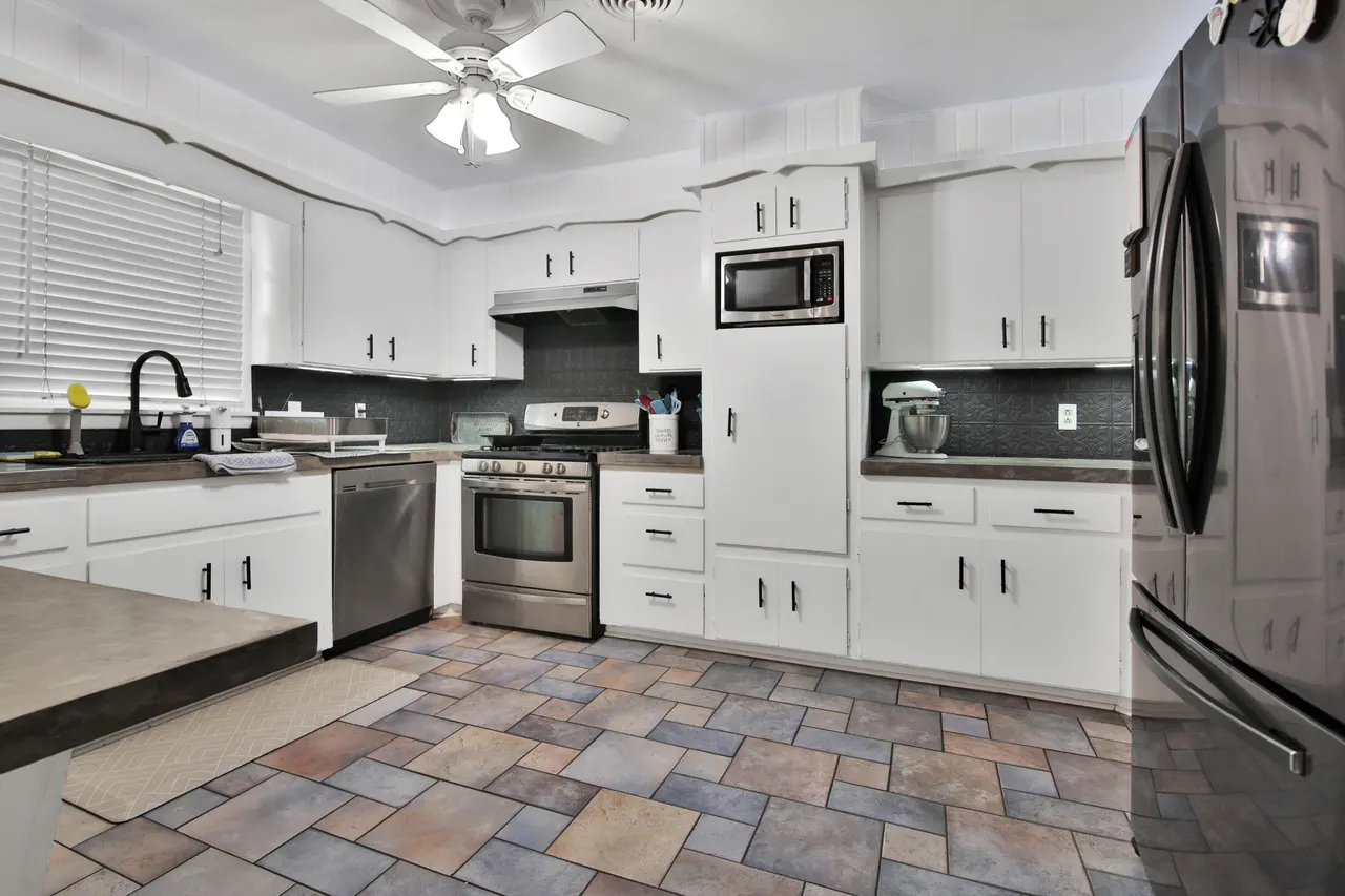 Photo 18 — 2015 53rd Street, Lubbock, TX 79412