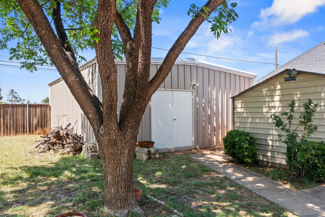 Photo 19 — 2220 S 2nd Place, Lamesa, TX 79331
