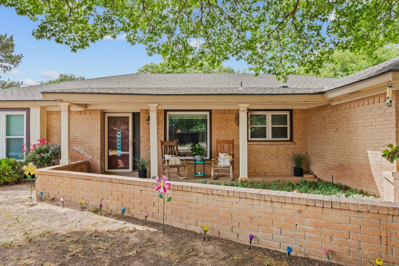 Photo 3 — 8012 Raleigh Avenue, Lubbock, TX 79424