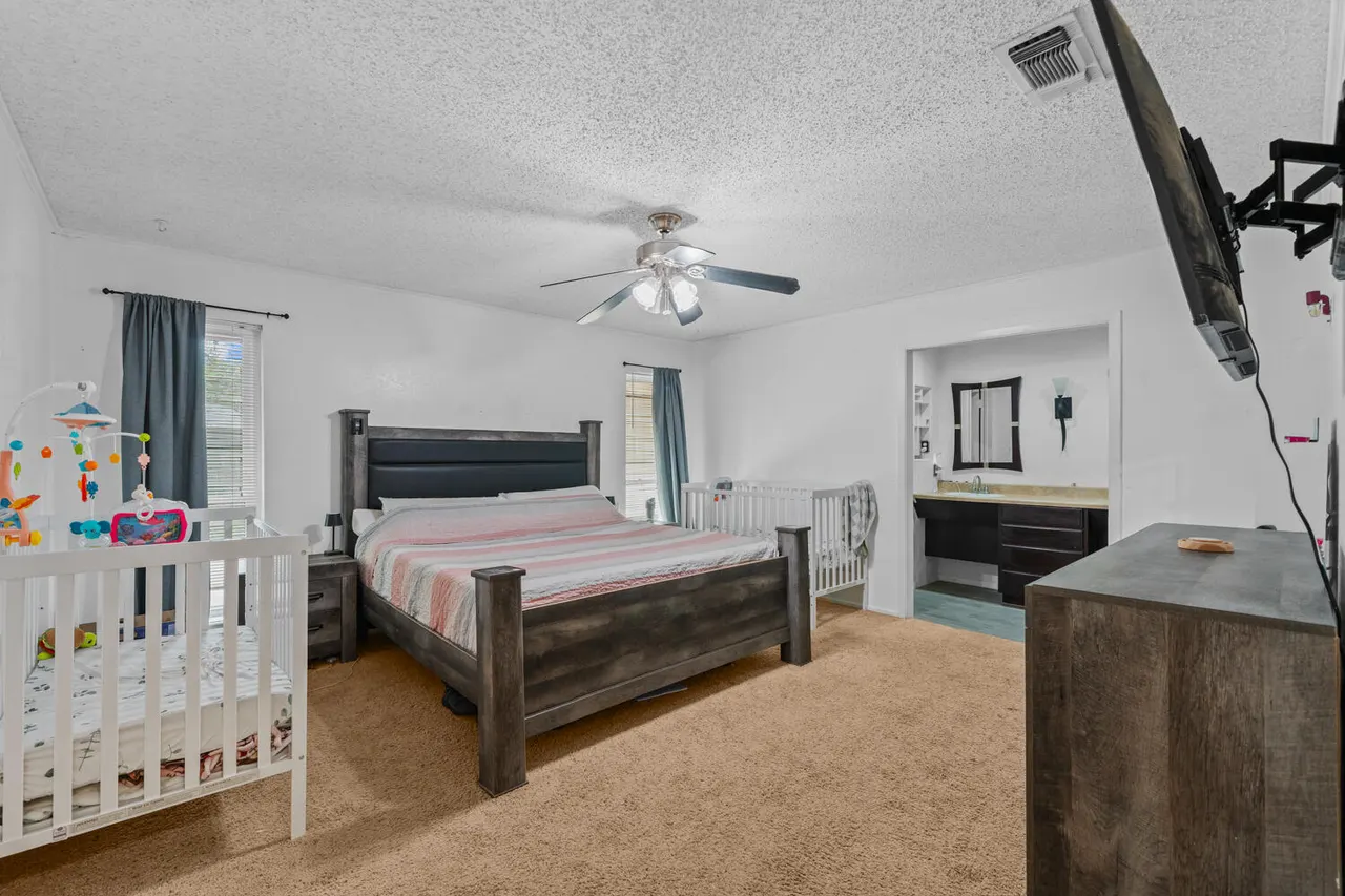 Photo 14 — 8012 Raleigh Avenue, Lubbock, TX 79424