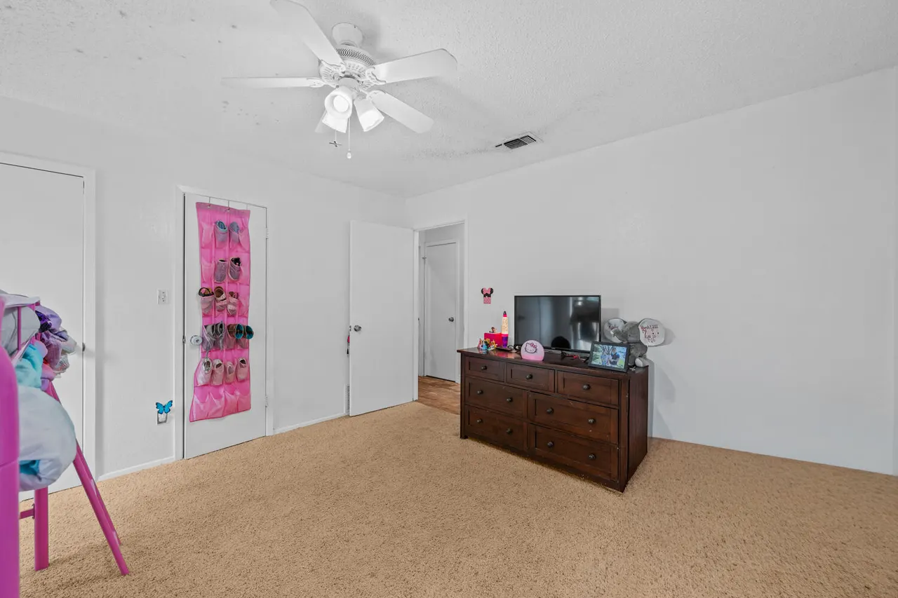 Photo 21 — 8012 Raleigh Avenue, Lubbock, TX 79424