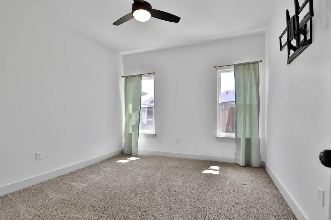 Photo 21 — 1108 N Granby Avenue, Lubbock, TX 79416