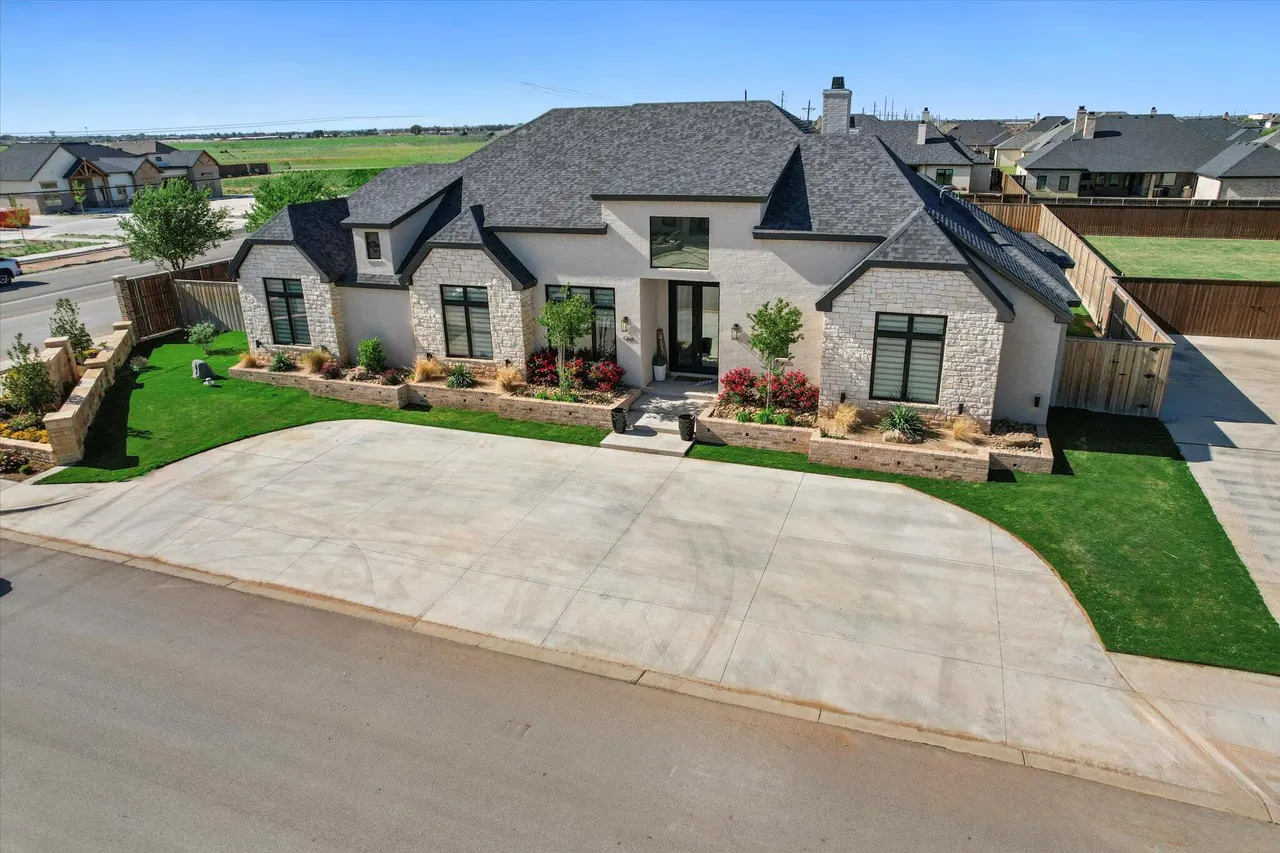 Photo 5 — 4306 140th  Street, Lubbock, TX 79423