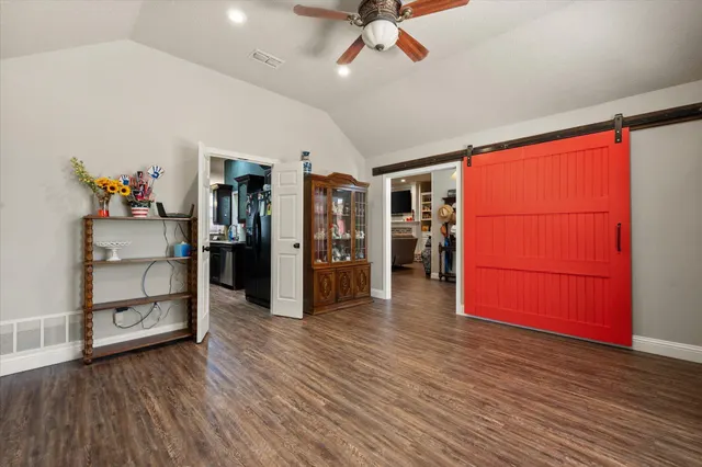 Photo 4 — 8303 County Rd 6915, Lubbock, TX 79407