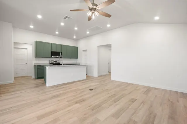 Photo 6 — 7113 14th Street, Lubbock, TX 79416