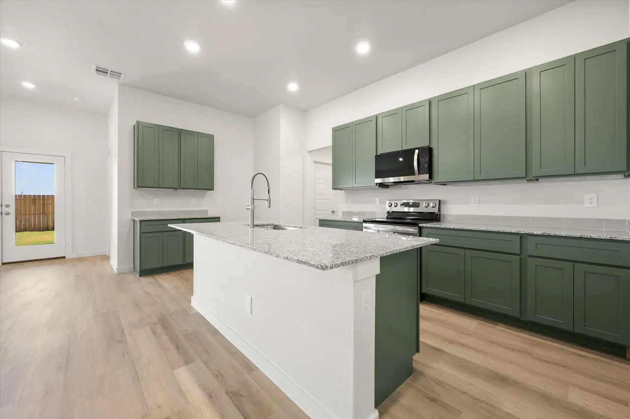 Photo 9 — 7113 14th Street, Lubbock, TX 79416