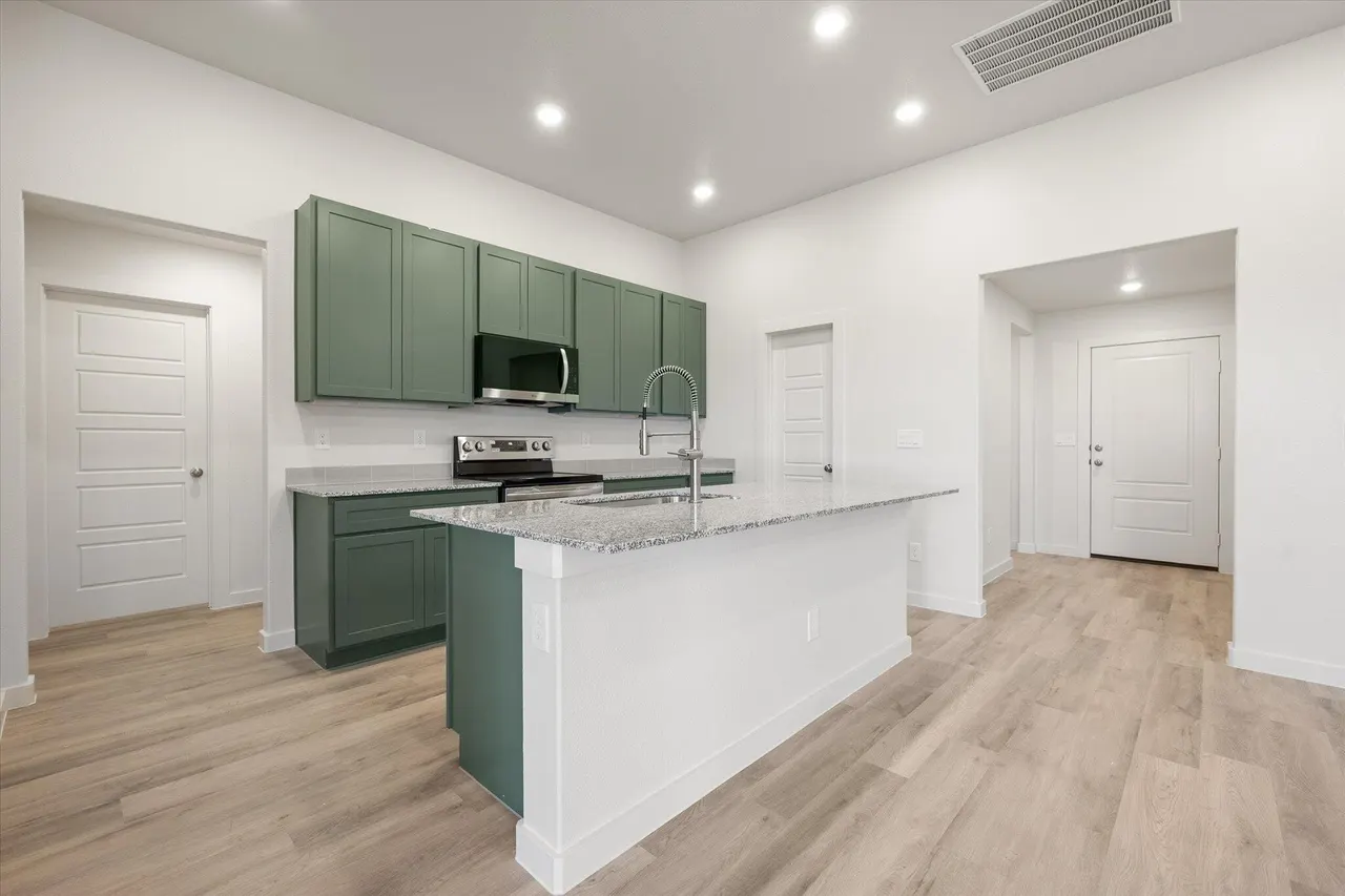 Photo 10 — 7113 14th Street, Lubbock, TX 79416