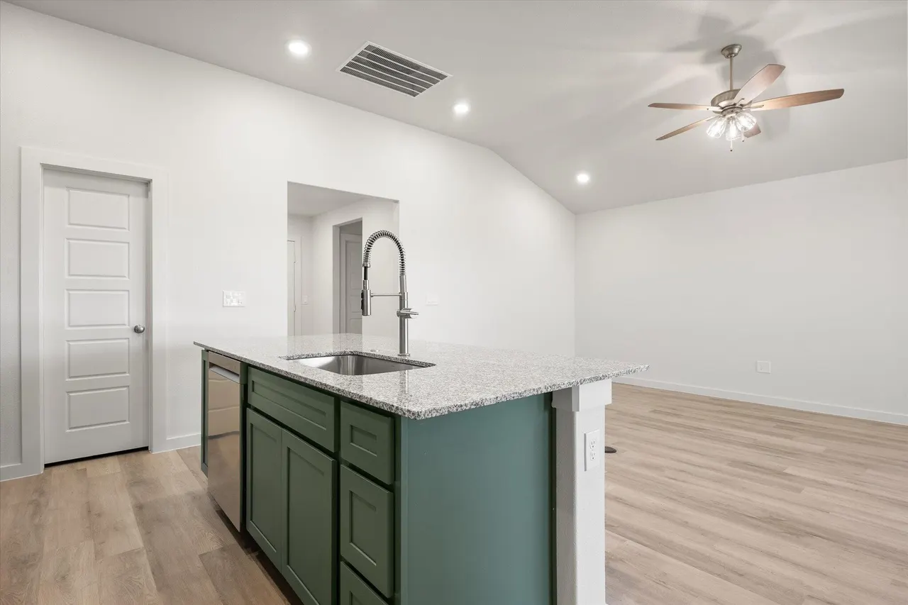 Photo 12 — 7113 14th Street, Lubbock, TX 79416