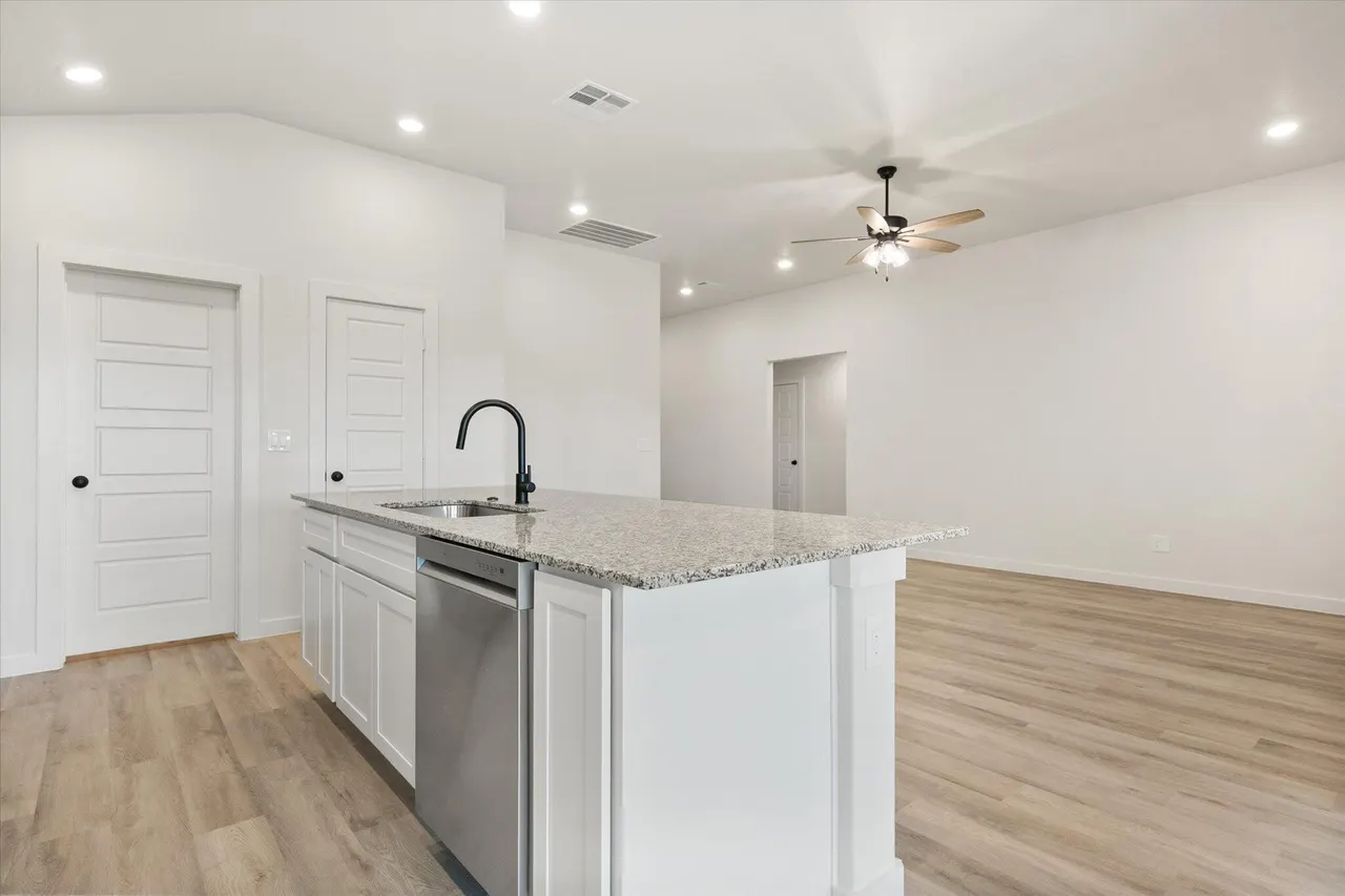 Photo 13 — 1308 Saratoga Avenue, Lubbock, TX 79416
