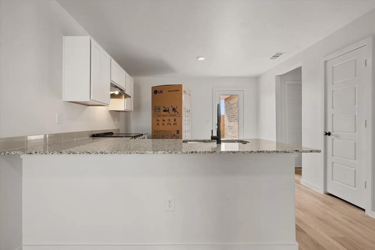 Photo 11 — 8321 25th Street, Lubbock, TX 79407