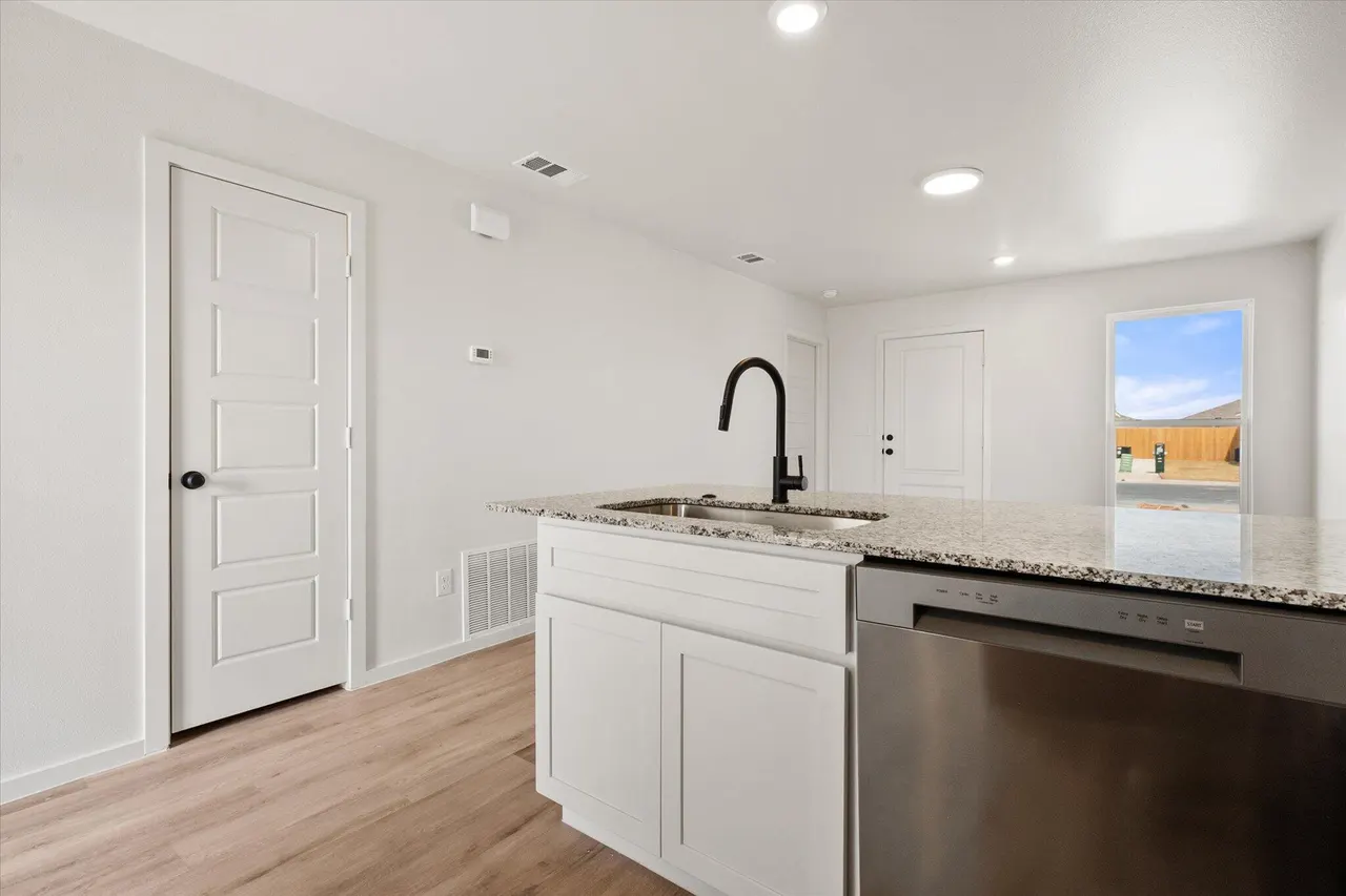 Photo 15 — 8321 25th Street, Lubbock, TX 79407