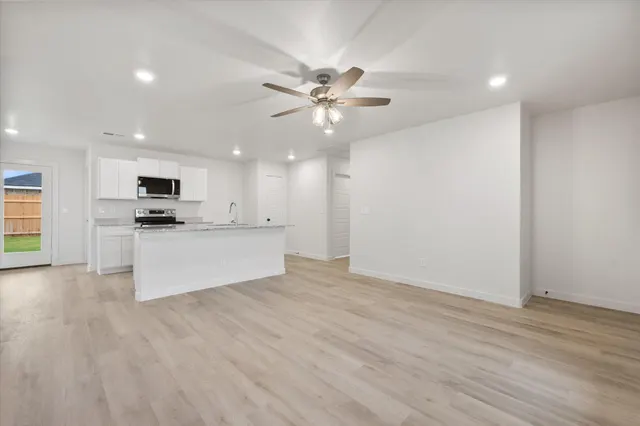 Photo 5 — 8326 25th Street, Lubbock, TX 79407