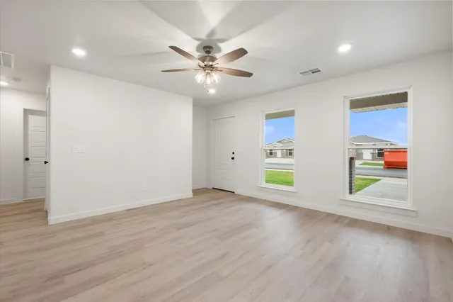 Photo 7 — 8326 25th Street, Lubbock, TX 79407