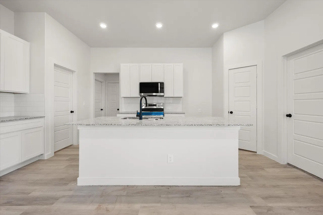 Photo 9 — 2408 Helena Avenue, Lubbock, TX 79407