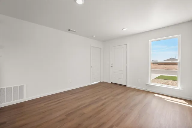 Photo 6 — 5518 Smith Street, Lubbock, TX 79416