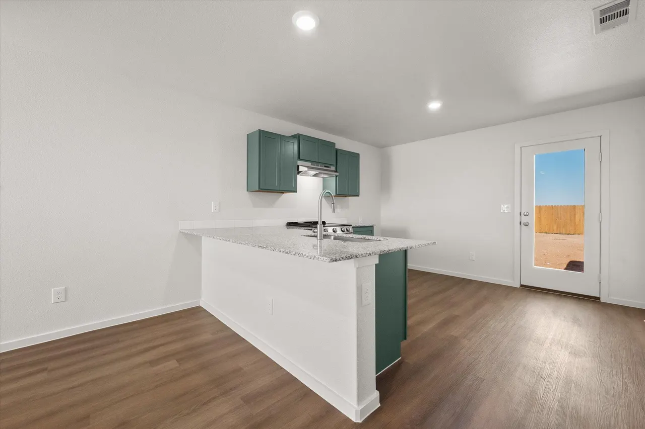 Photo 11 — 5518 Smith Street, Lubbock, TX 79416