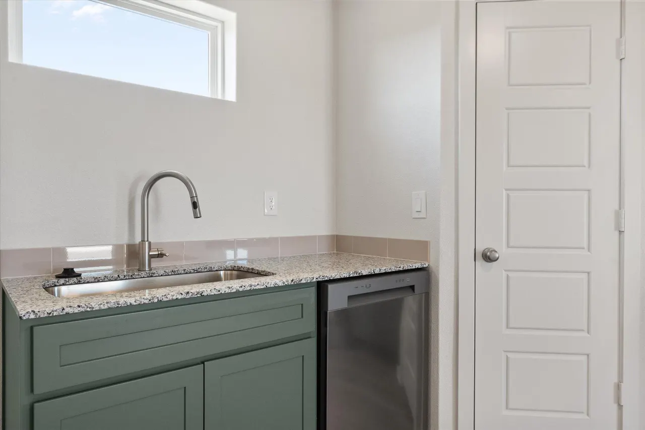 Photo 12 — 5511 Smith Street, Lubbock, TX 79416