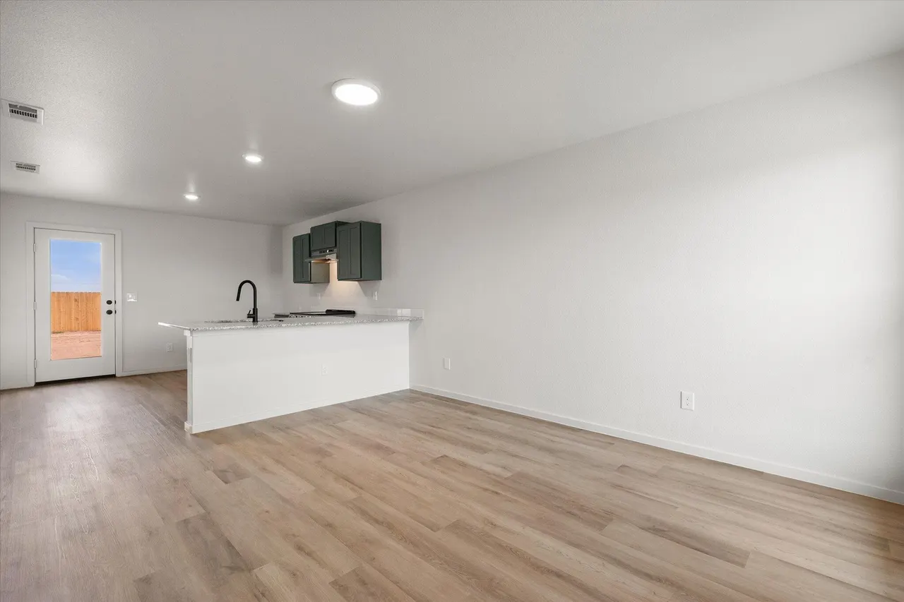 Photo 4 — 5516 Smith Street, Lubbock, TX 79416